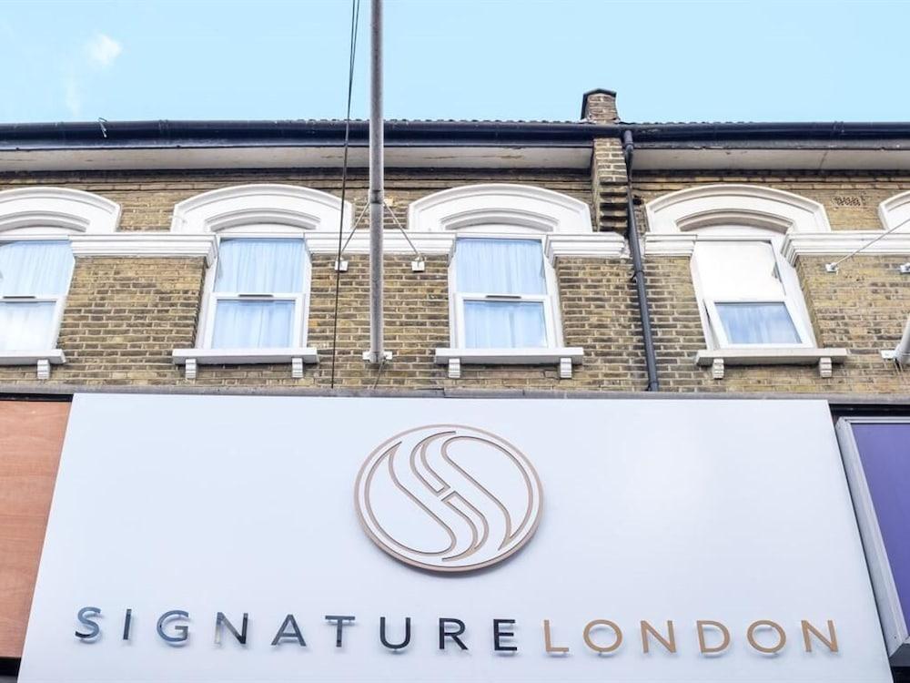 Signature Hotel London Илфорд Екстериор снимка