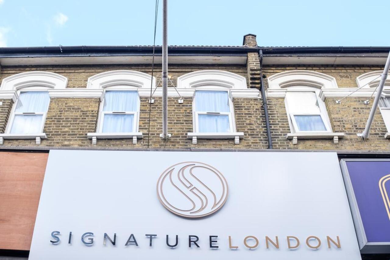 Signature Hotel London Илфорд Екстериор снимка